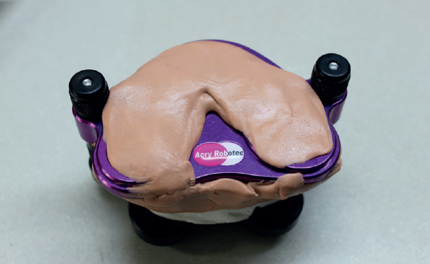 3) Riempire la muffola con silicone 85-90 shore Image